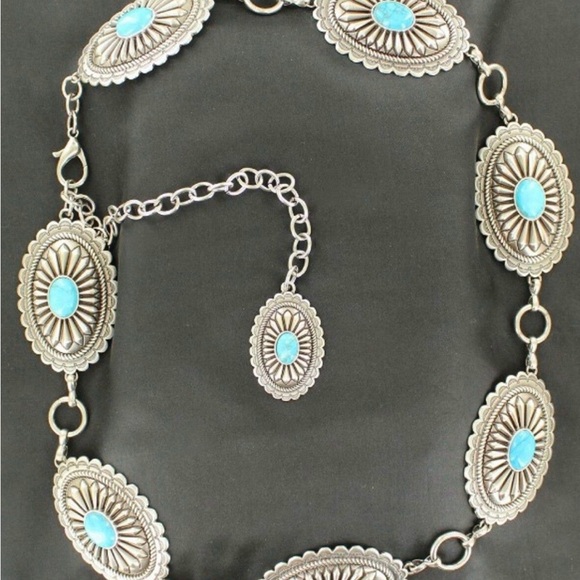 Ariat Accessories - NWT Ariat Silver and Turquoise Chain Belt